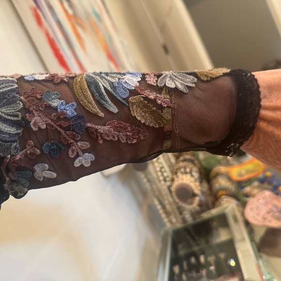 Free People Size-8 Black Minidress in black mesh w embroidery & sexy open back - Picture 9 of 9